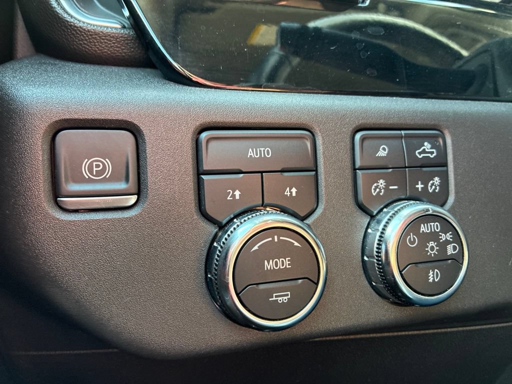 Used 2024 GMC Sierra 1500 SLT AWD/4WD image 14