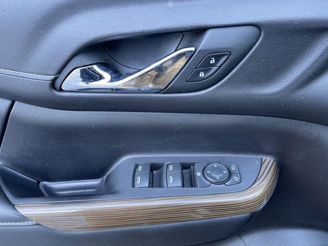 Used 2023 GMC Acadia SLE image 24