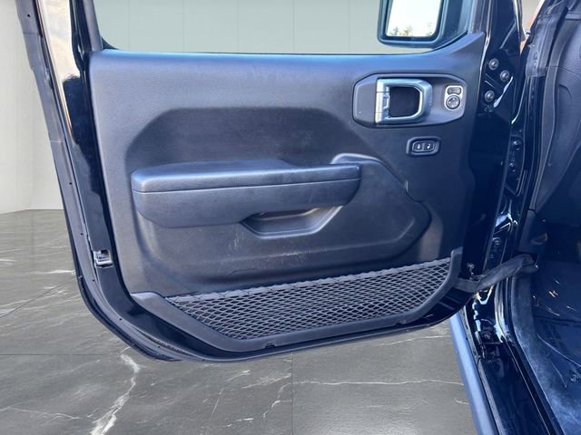 Used 2022 Jeep Wrangler Unlimited Rubicon w/ LED Lighting Group image 12