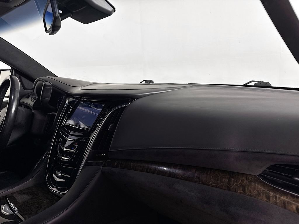 Used 2016 Cadillac Escalade Platinum image 33