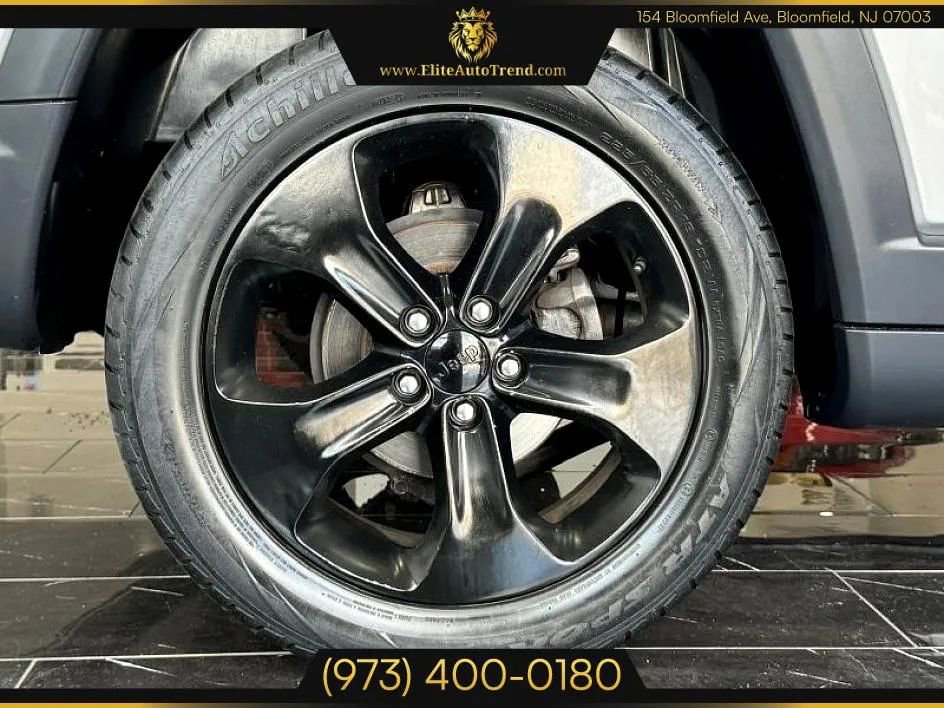 Used 2018 Jeep Compass Latitude w/ Popular Equipment Group image 30