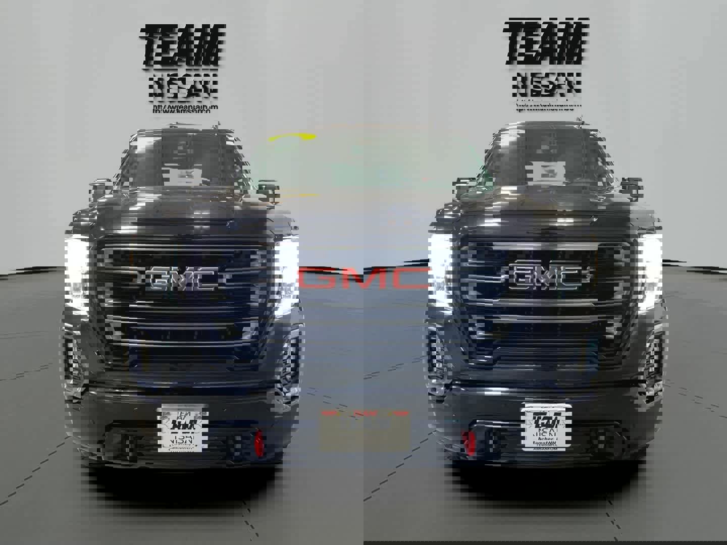 Used 2022 GMC Sierra 1500 AT4 w/ AT4 Preferred Package image 2