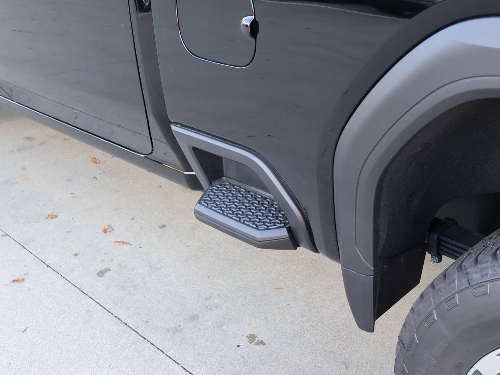 New 2025 GMC Sierra 2500 SLT w/ SLT Convenience Package image 31