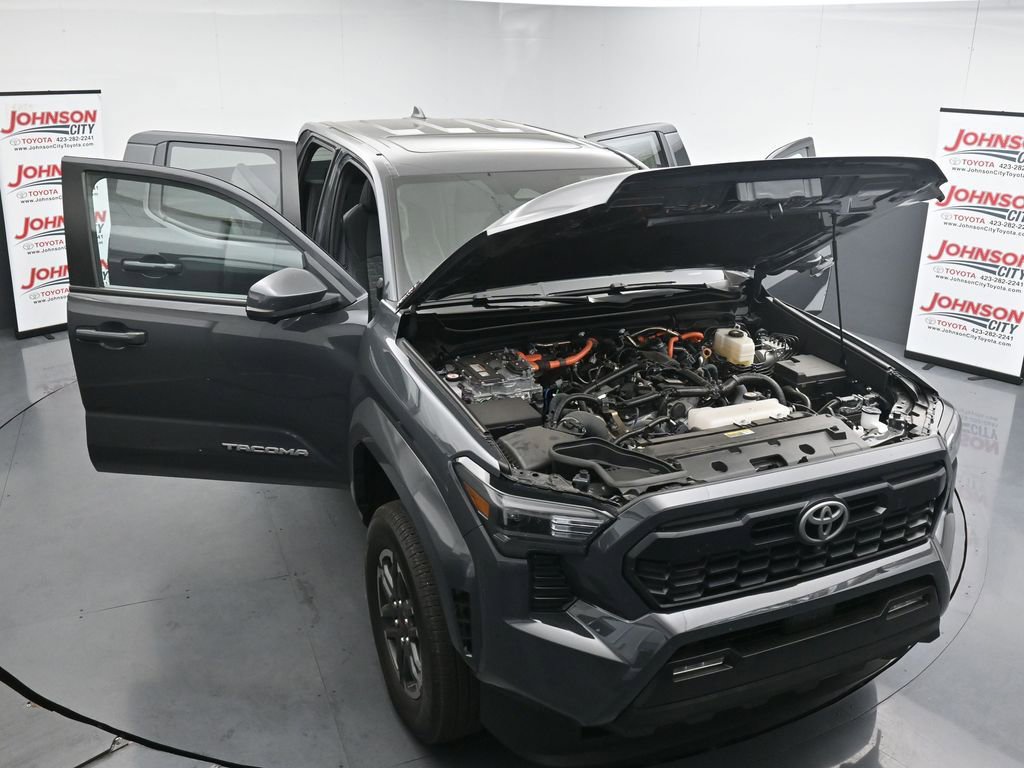 Used 2025 Toyota Tacoma TRD Sport w/ TRD Sport Premium Package AWD/4WD image 25