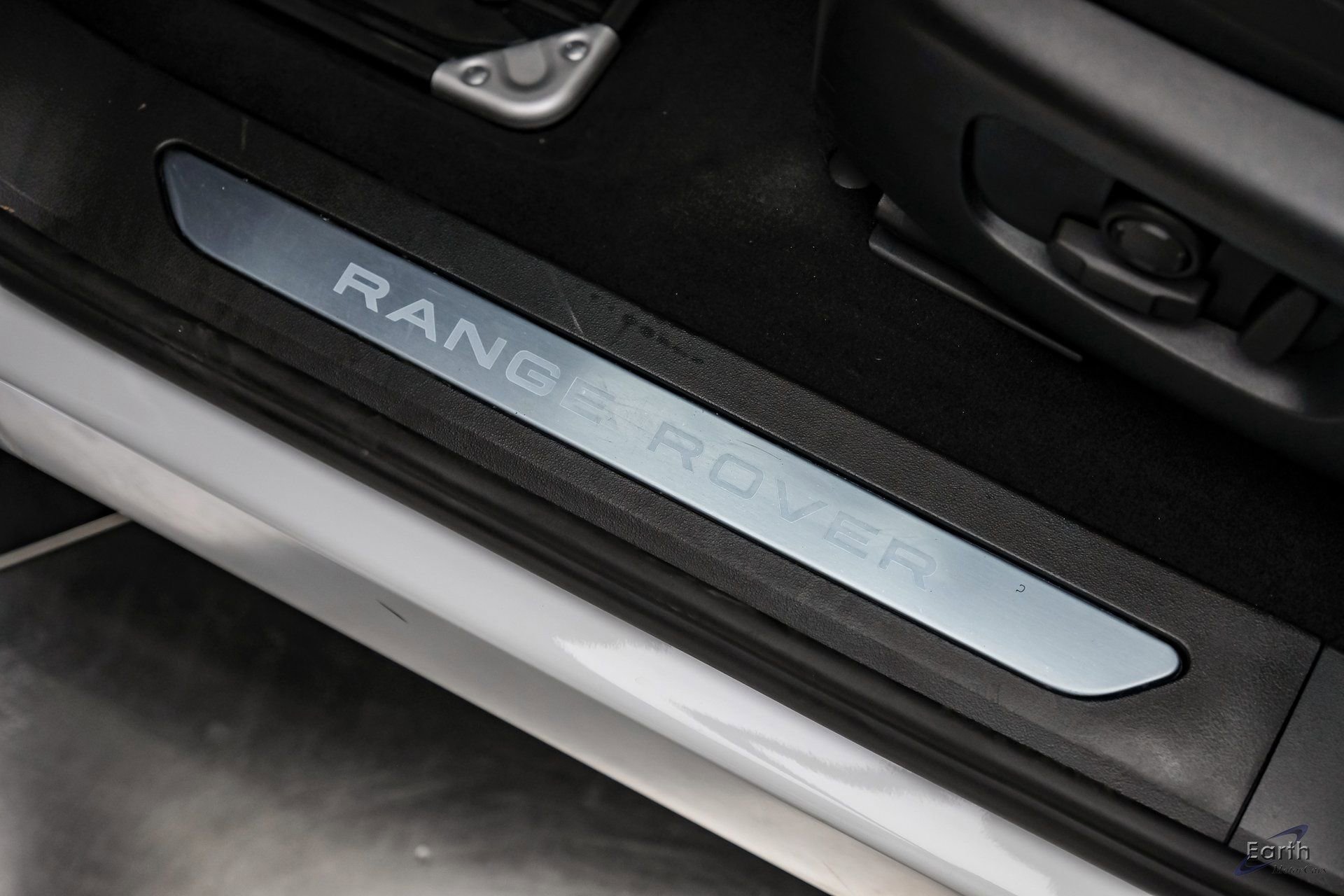 Used 2024 Land Rover Range Rover Evoque Dynamic SE image 39