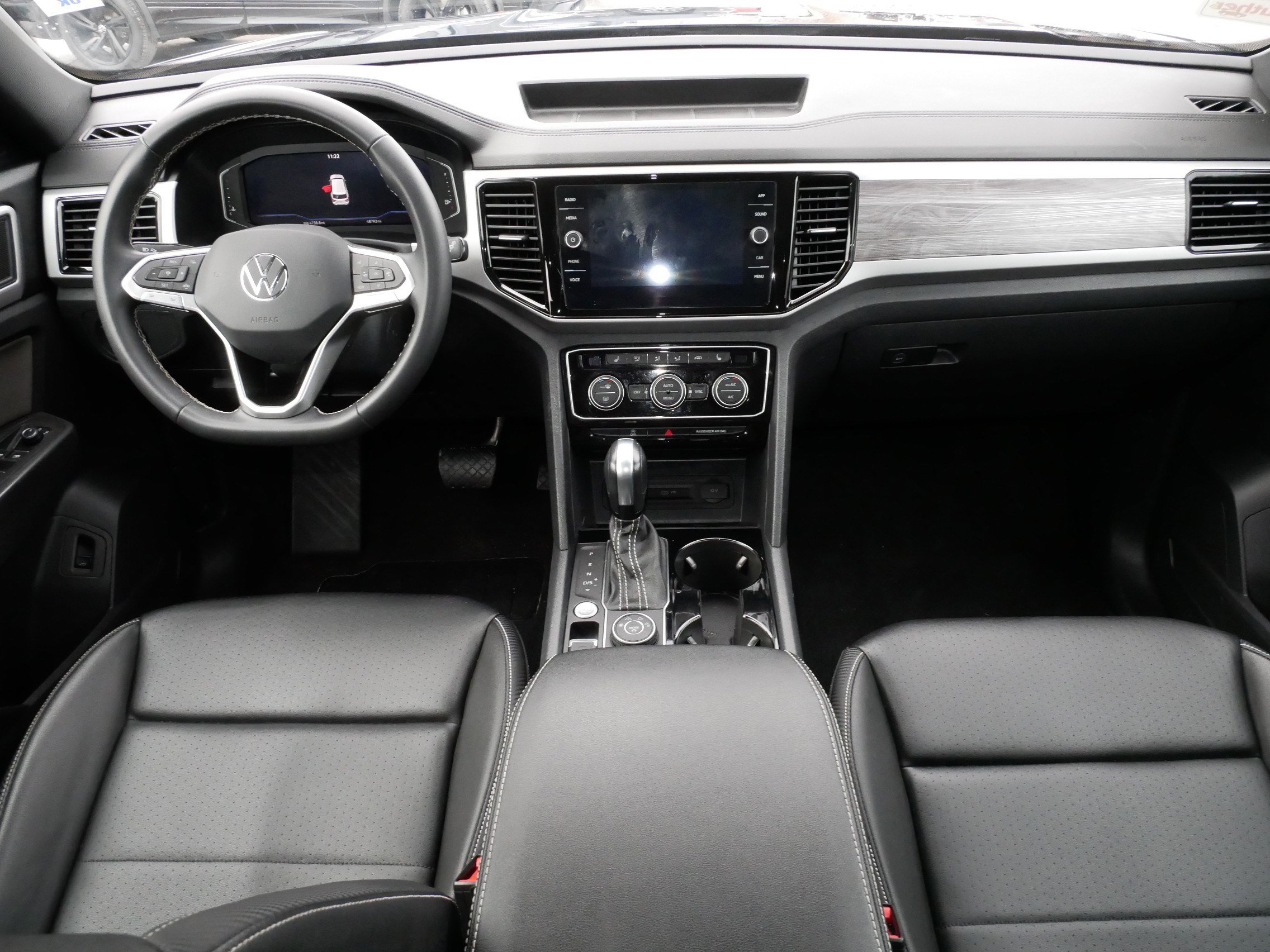 Certified 2023 Volkswagen Atlas Cross Sport SE image 10