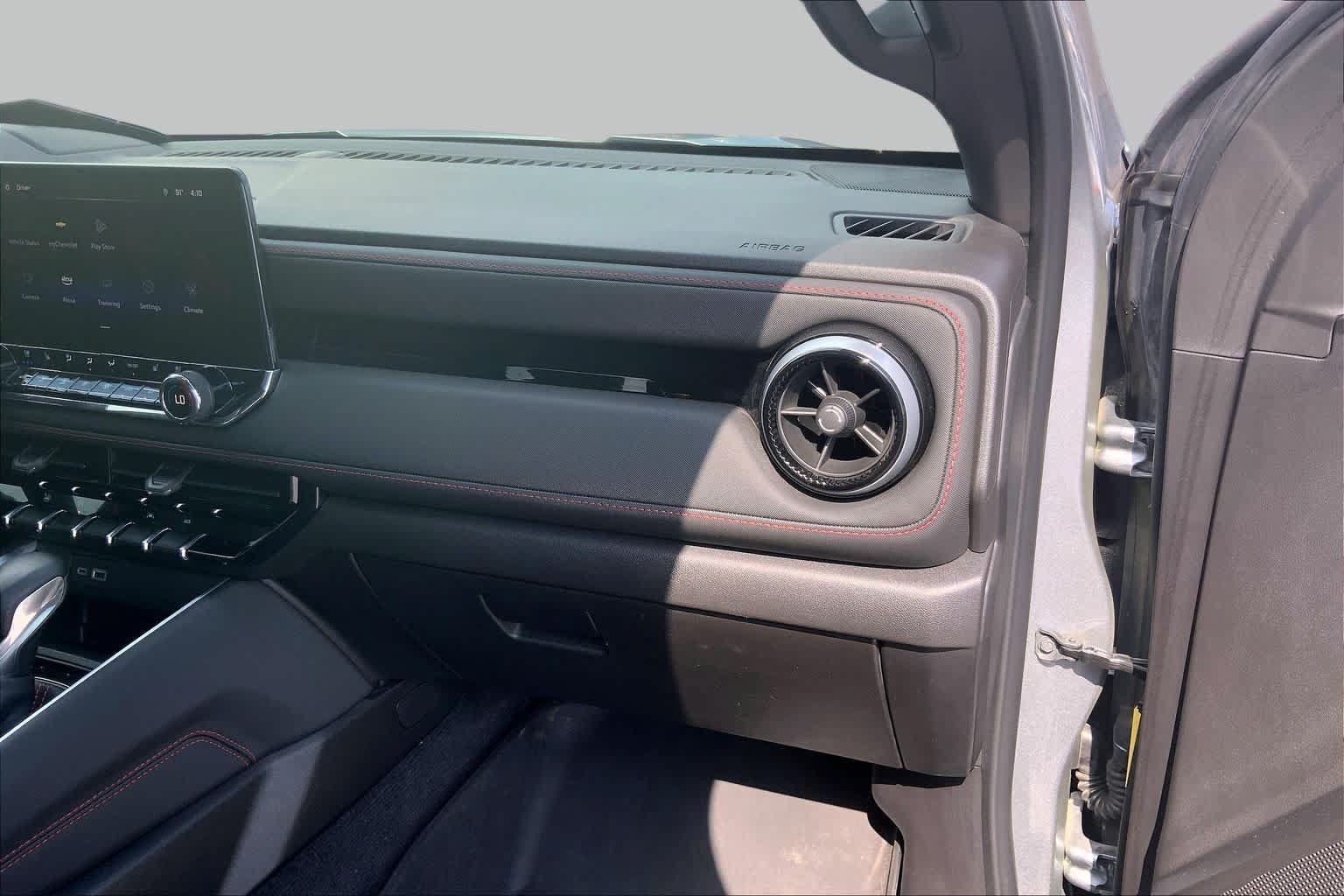 Used 2025 Chevrolet Colorado Z71 w/ Z71 Convenience Package 2 AWD/4WD image 19