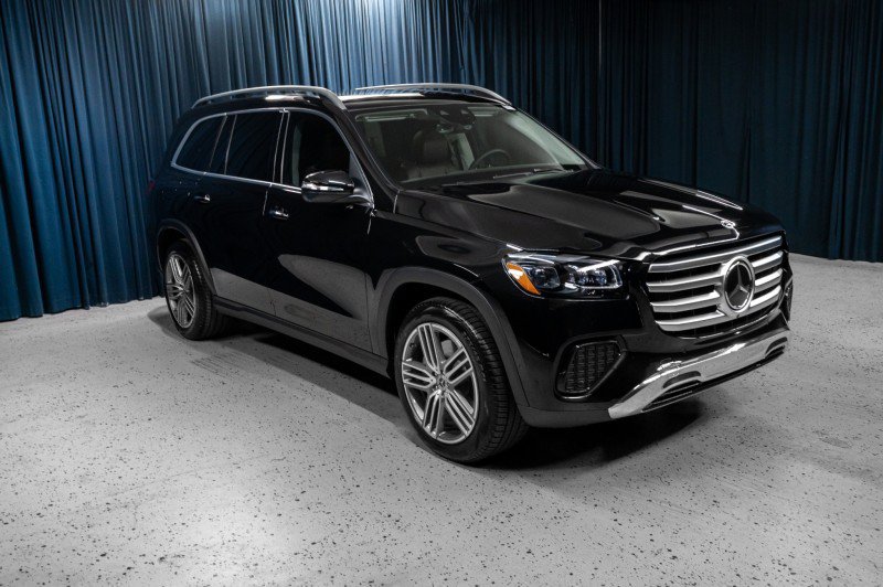 New 2026 Mercedes-Benz GLS 450 4MATIC image 3