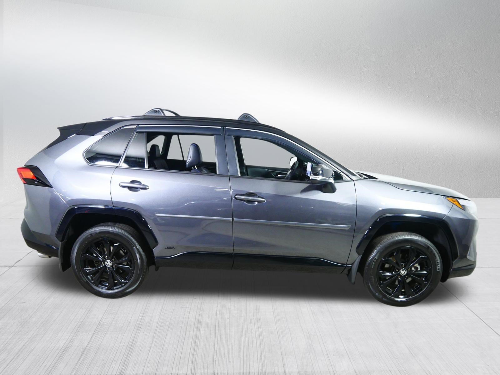 Used 2025 Toyota RAV4 XSE w/ Weather Package AWD/4WD image 8