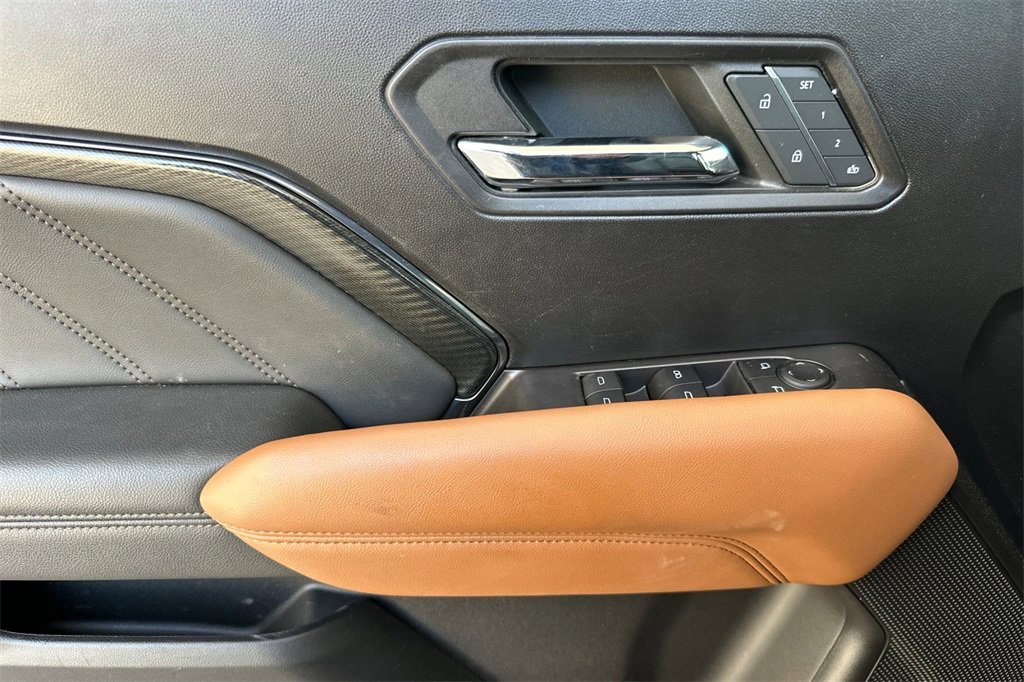 Used 2023 GMC Canyon AT4 w/ AT4 Premium Package image 13