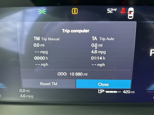 Certified 2025 Volvo XC60 B5 Plus image 21