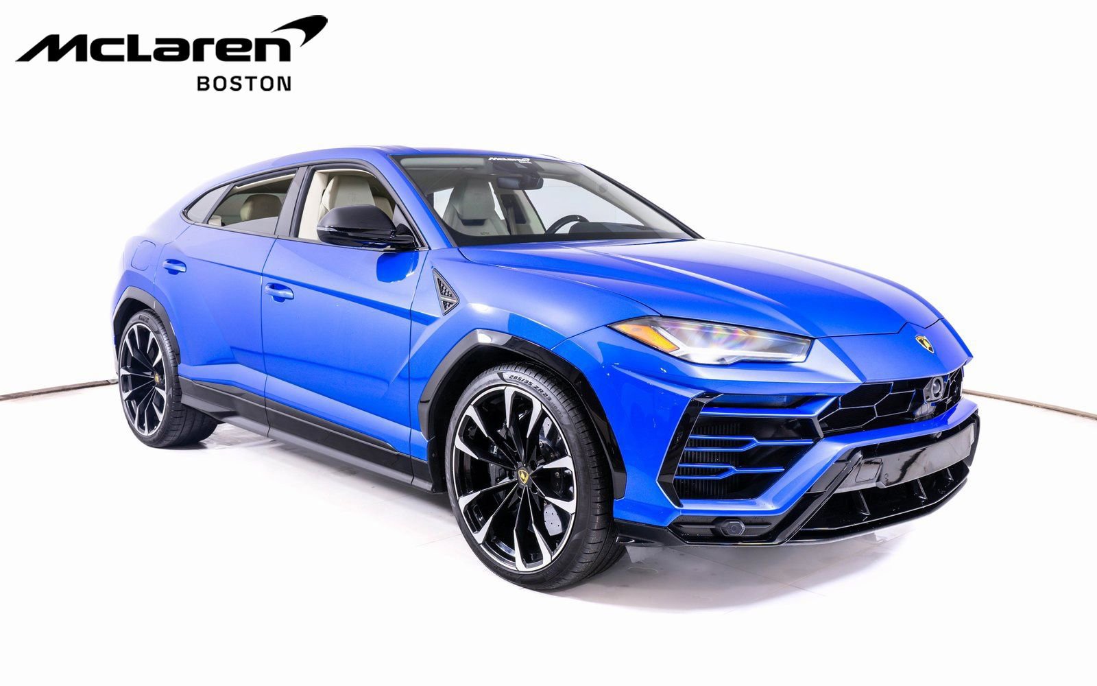 Used 2021 Lamborghini Urus image 7