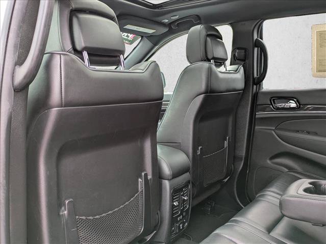 Used 2020 Jeep Grand Cherokee Overland AWD/4WD image 19