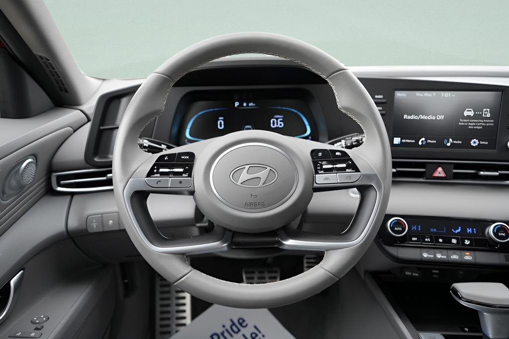 Certified 2025 Hyundai Elantra Sport FWD image 15