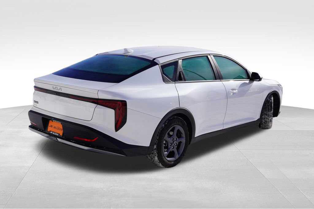 Used 2025 Kia K4 LXS image 5