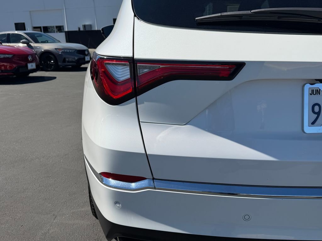 Certified 2023 Acura MDX SH-AWD w/ Technology Package image 11