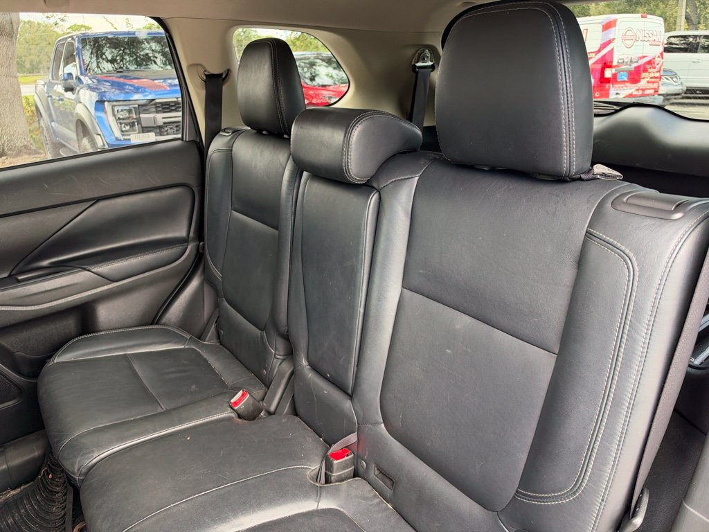 Used 2019 Mitsubishi Outlander SEL AWD/4WD image 11