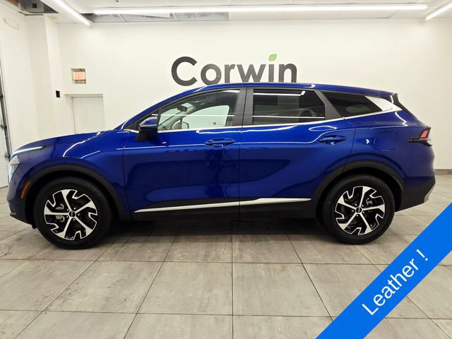 Used 2024 Kia Sportage EX FWD image 2