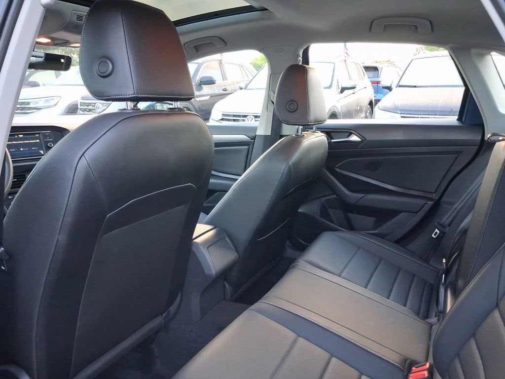 Certified 2021 Volkswagen Jetta SE FWD image 8