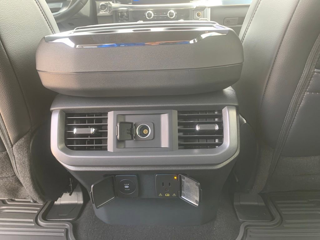 New 2025 Ford F150 Lariat w/ Equipment Group 501A Mid image 24