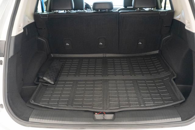 Used 2025 Nissan Rogue SV w/ SV Premium Package image 13