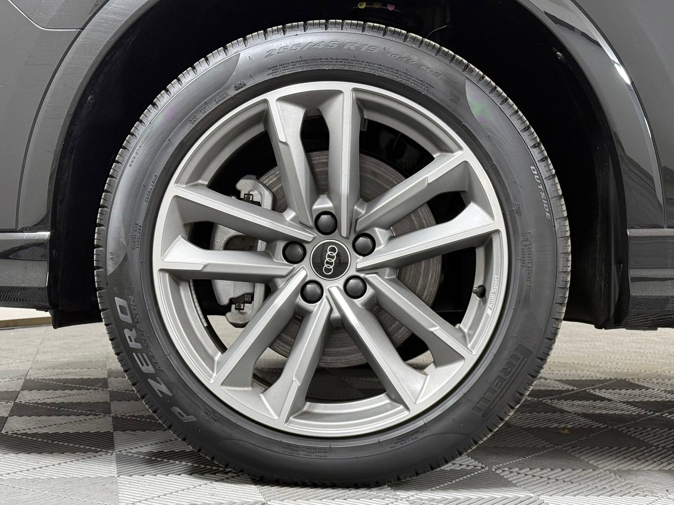 New 2025 Audi Q3 2.0T Premium image 11