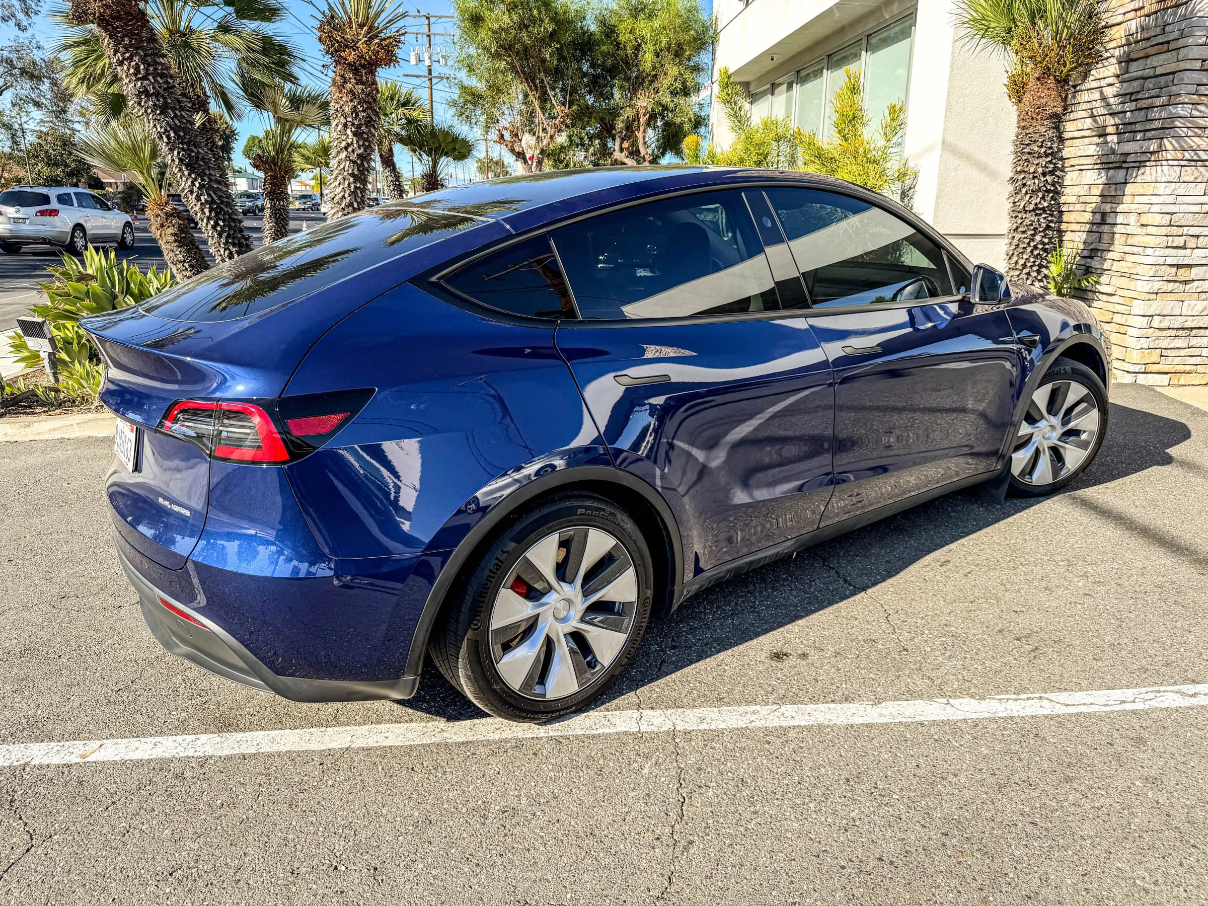 Used 2023 Tesla Model Y Performance AWD/4WD image 8