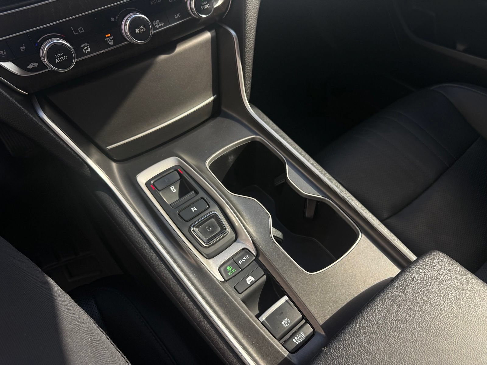 Used 2019 Honda Accord Touring image 14