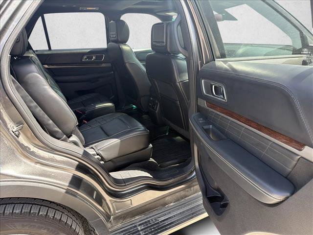 Used 2017 Ford Explorer Platinum AWD/4WD image 23