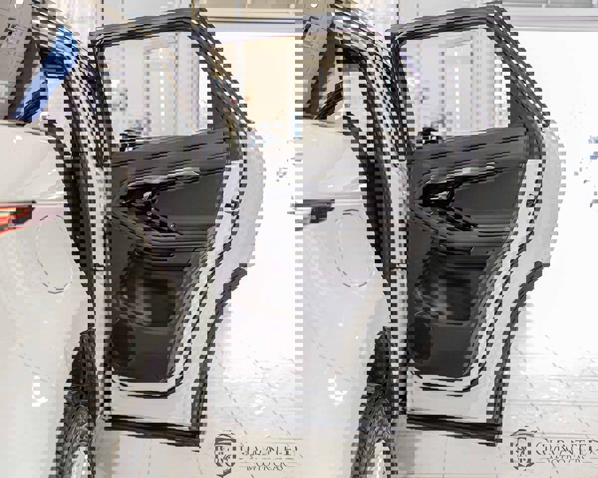 Used 2020 Land Rover Range Rover Evoque R-Dynamic S image 37