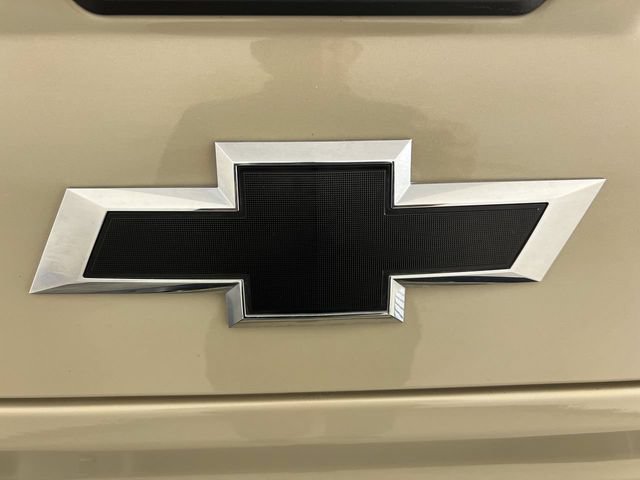 Used 2023 Chevrolet Silverado 1500 Custom Trail Boss AWD/4WD image 31