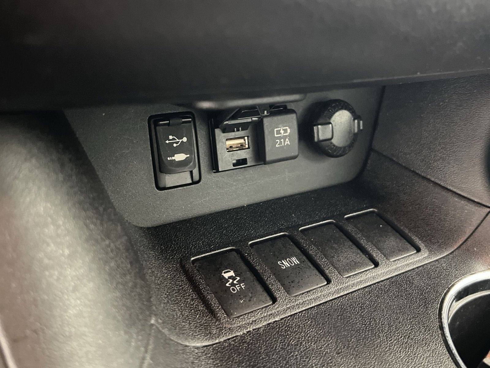 Used 2019 Toyota Highlander LE image 33