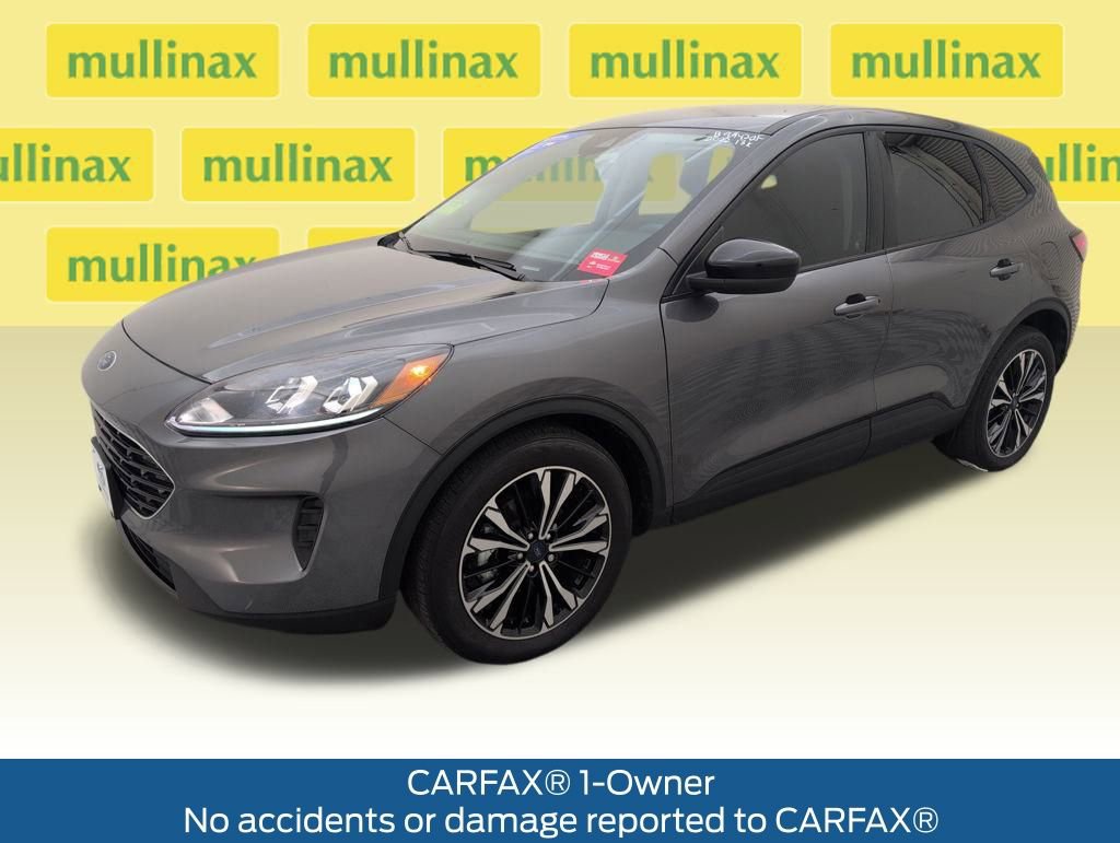 Used 2022 Ford Escape SE w/ SE Sport Appearance Package image 11