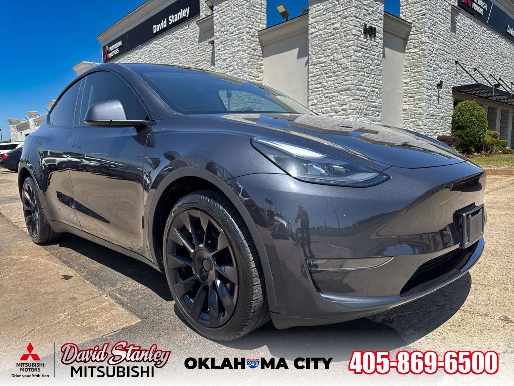 Used 2024 Tesla Model Y Long Range AWD/4WD image 1