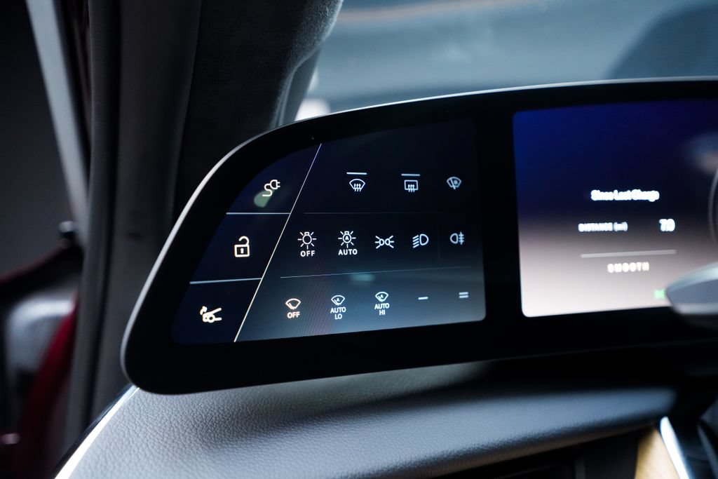Used 2023 Lucid Air Touring AWD/4WD image 33