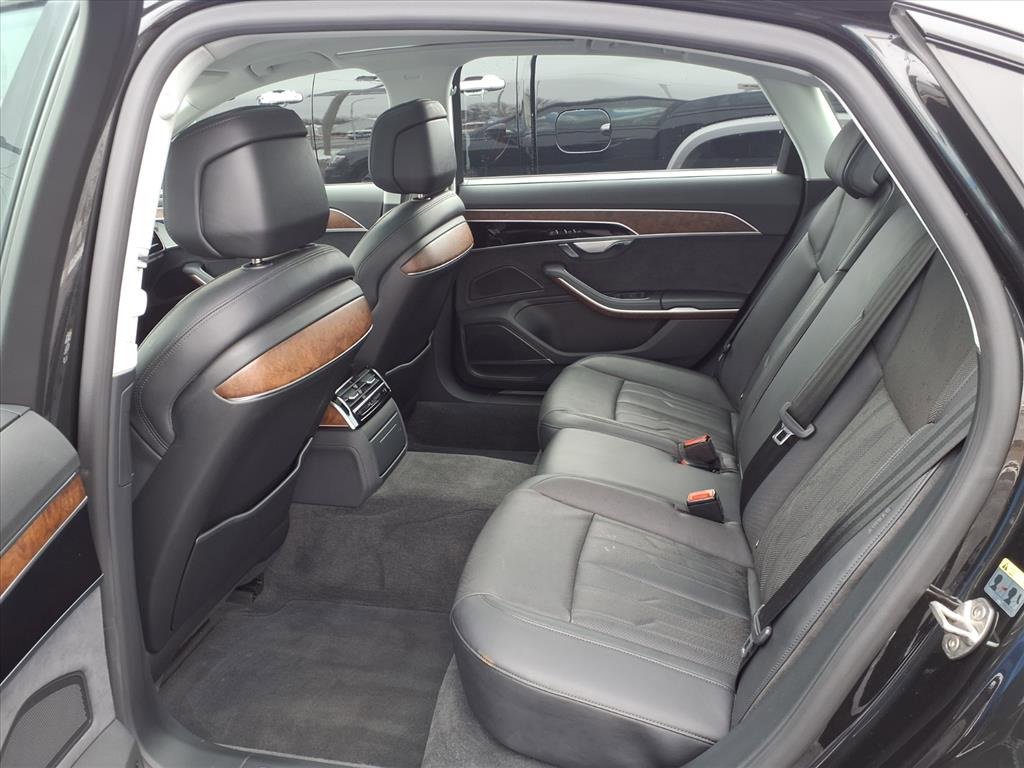 Used 2022 Audi A8 L 3.0T w/ Luxury Package image 13