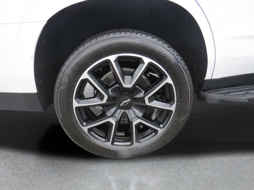 Used 2024 Chevrolet Tahoe RST RWD image 13