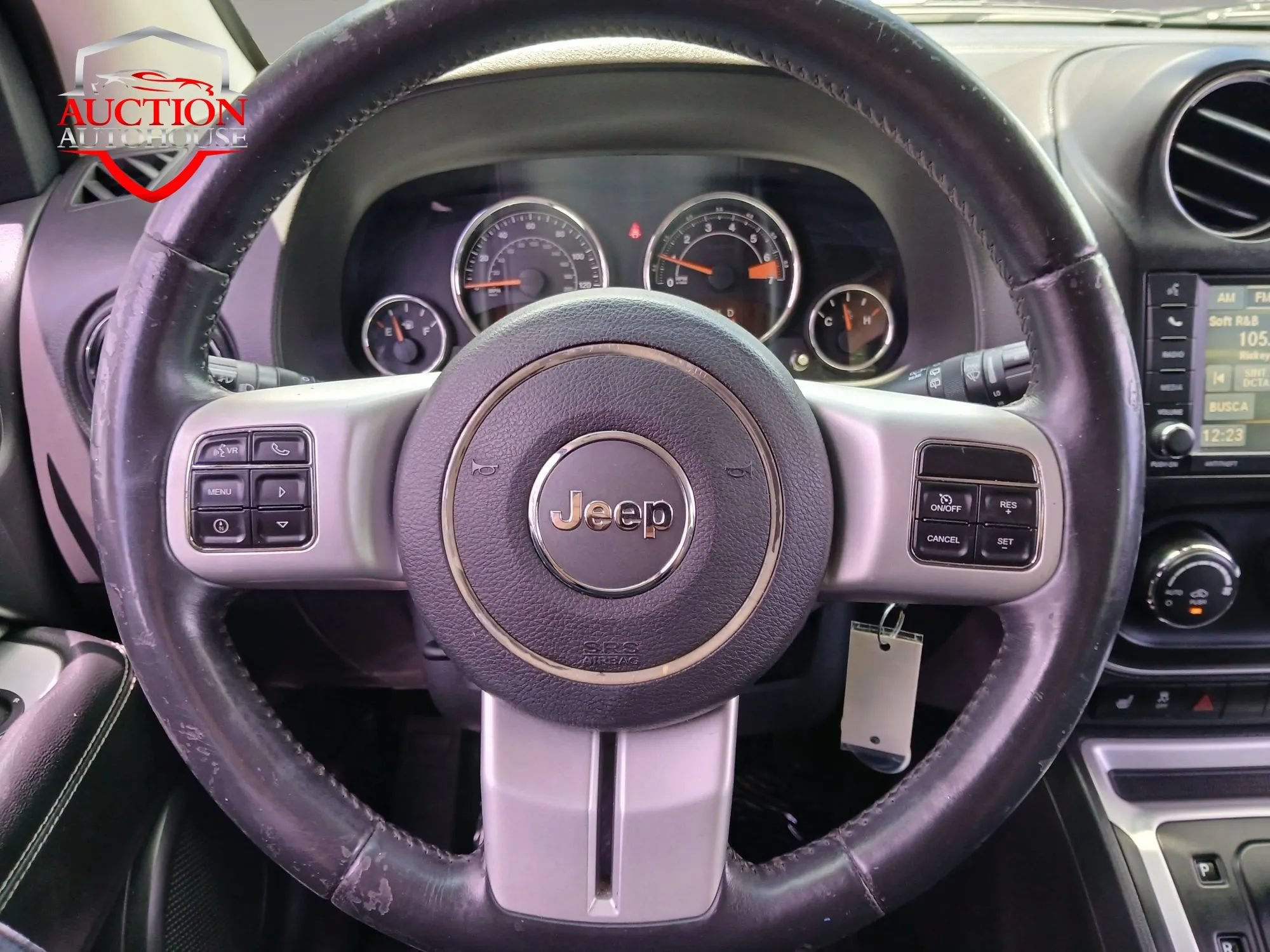 Used 2015 Jeep Compass Limited FWD image 10