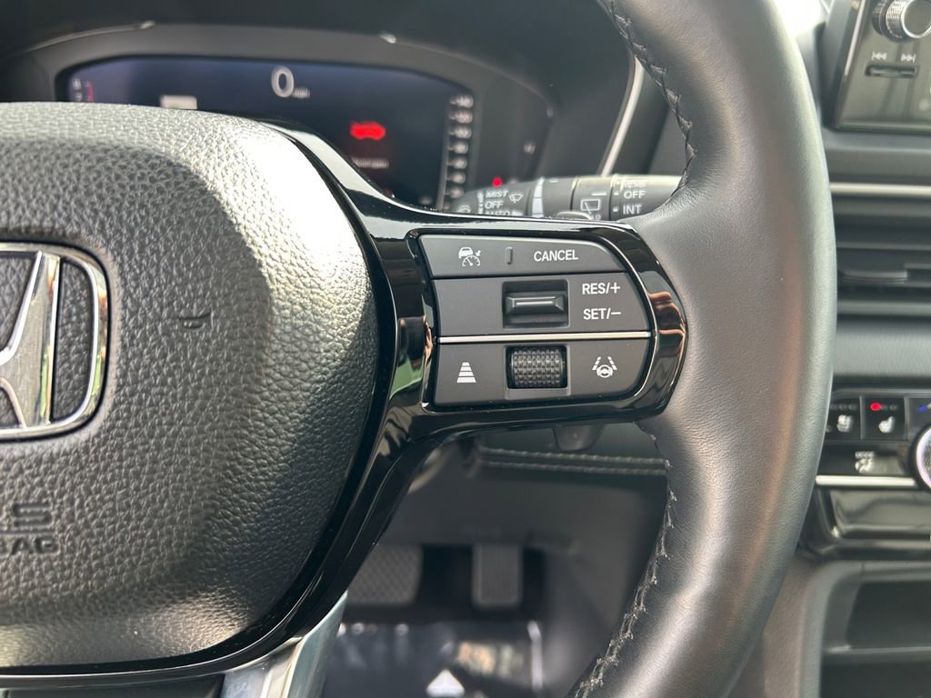 Used 2023 Honda Pilot Elite image 17