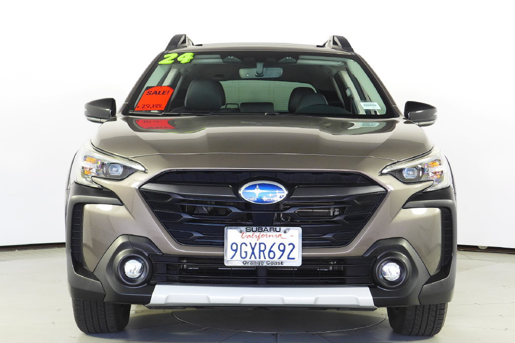 Certified 2024 Subaru Outback Limited AWD/4WD image 3