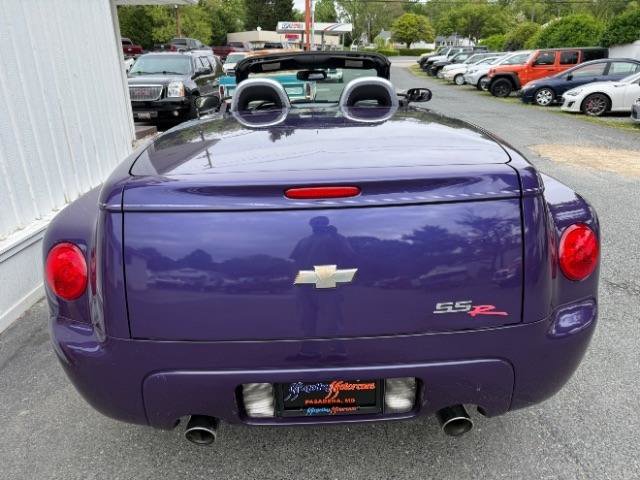 Used 2004 Chevrolet SSR w/ Preferred Equipment Group RWD image 4