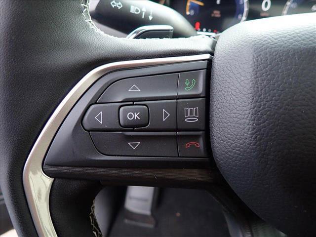 New 2025 Jeep Grand Cherokee L Altitude image 16