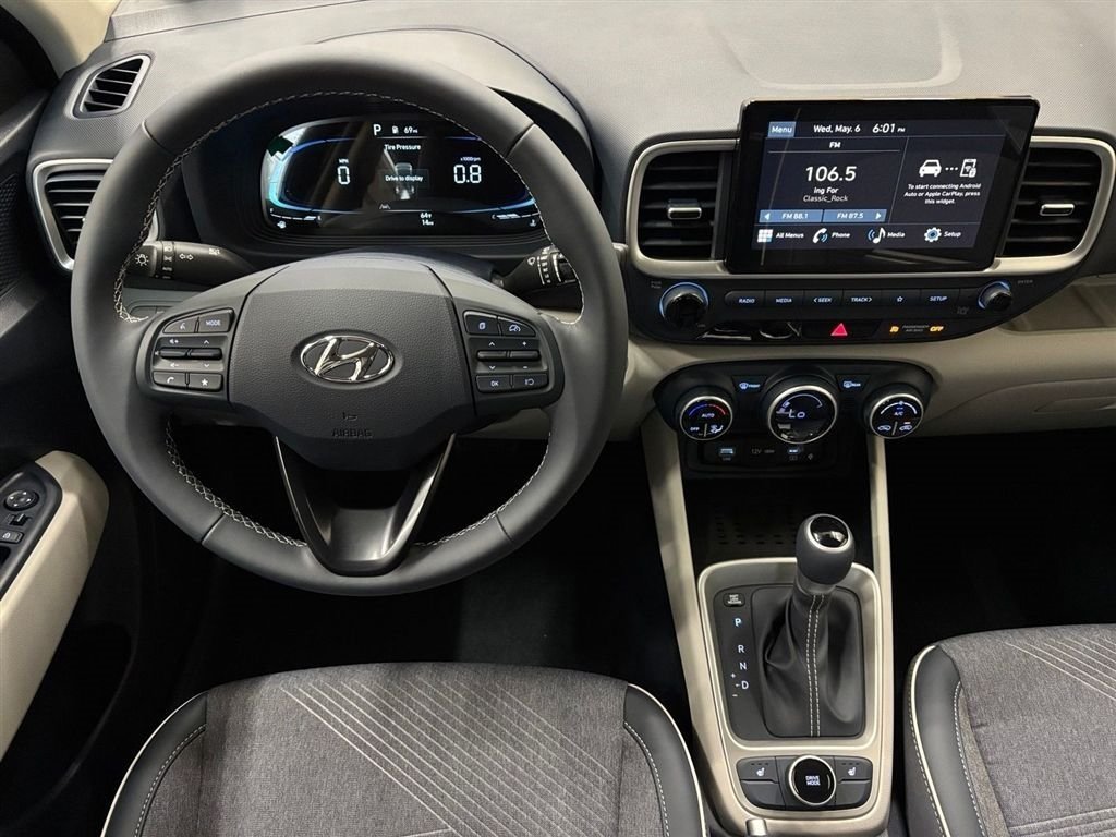 New 2026 Hyundai Venue SEL FWD image 15