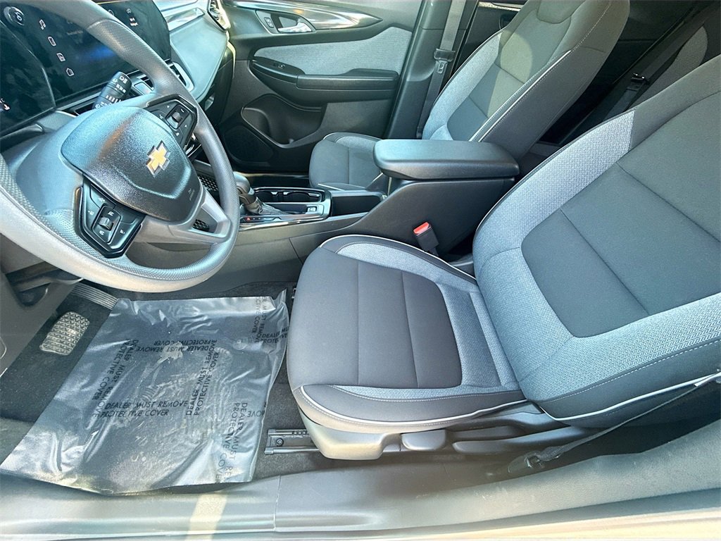 Used 2025 Chevrolet TrailBlazer LS w/ LS Convenience Package image 18