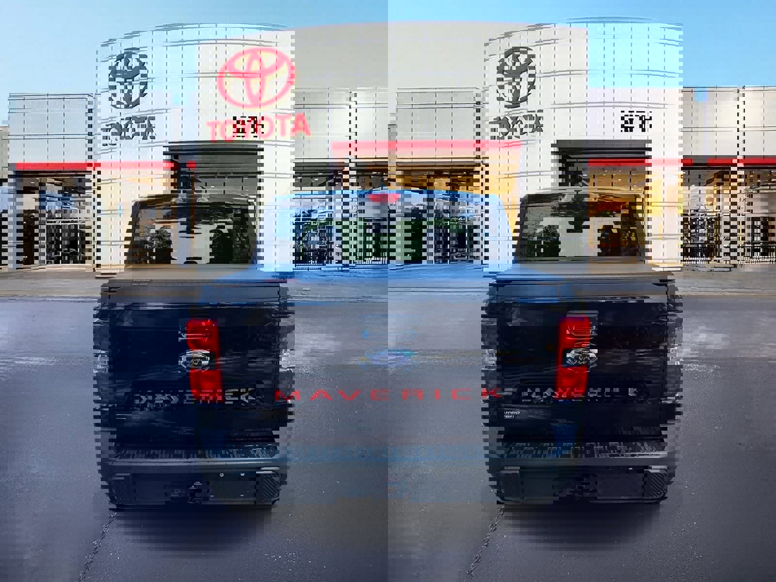 Used 2023 Ford Maverick XL image 6