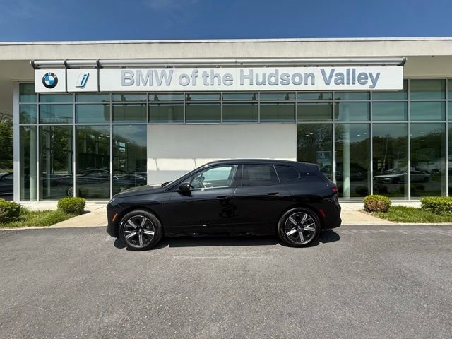 New 2026 BMW iX xDrive45 image 1