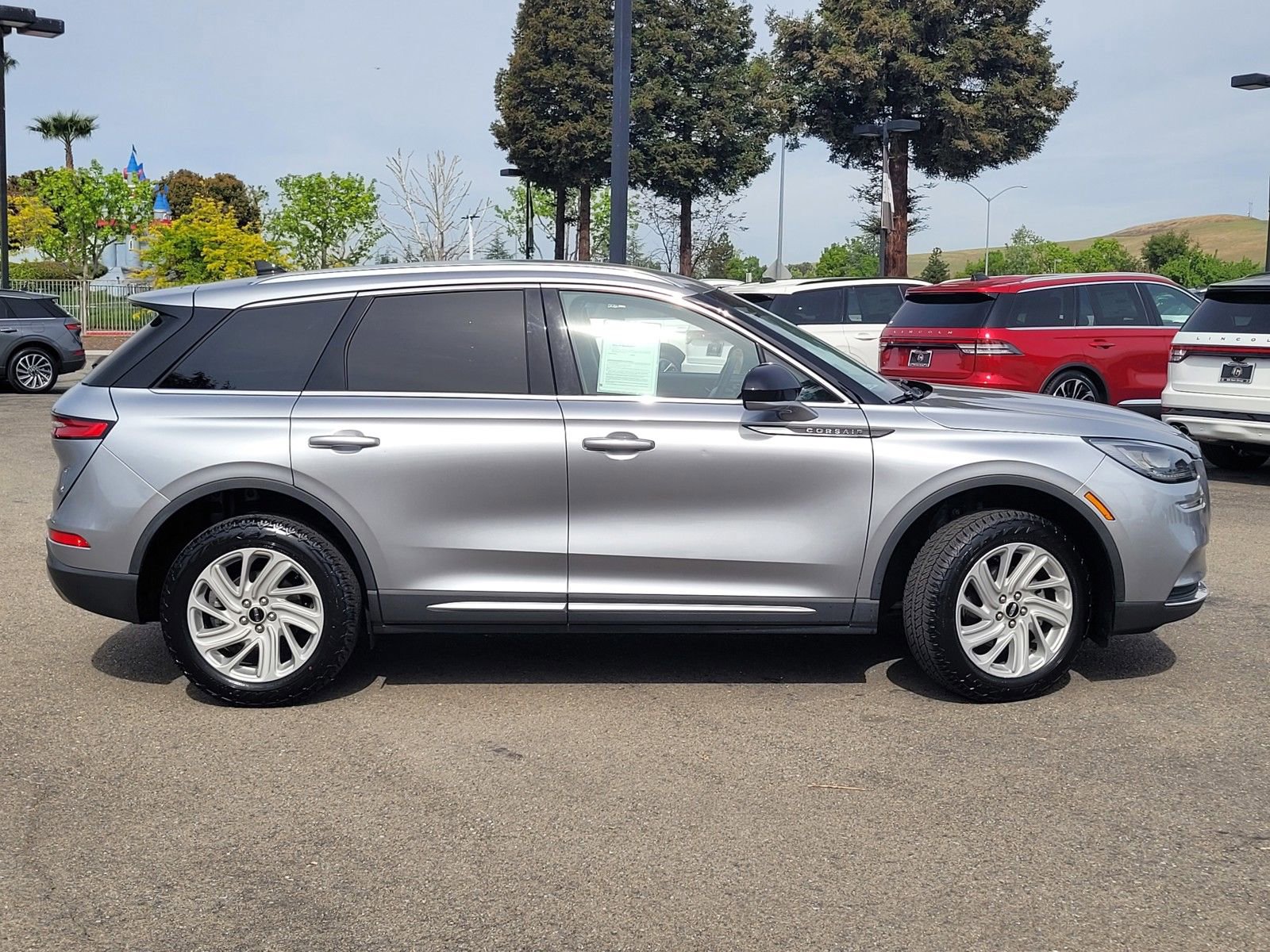 Used 2022 Lincoln Corsair FWD image 3