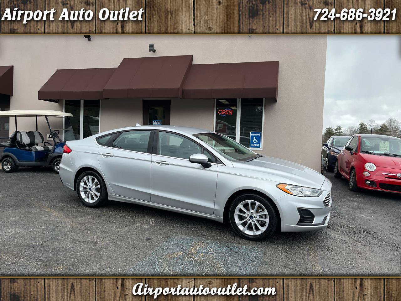 Used 2019 Ford Fusion SE image 1