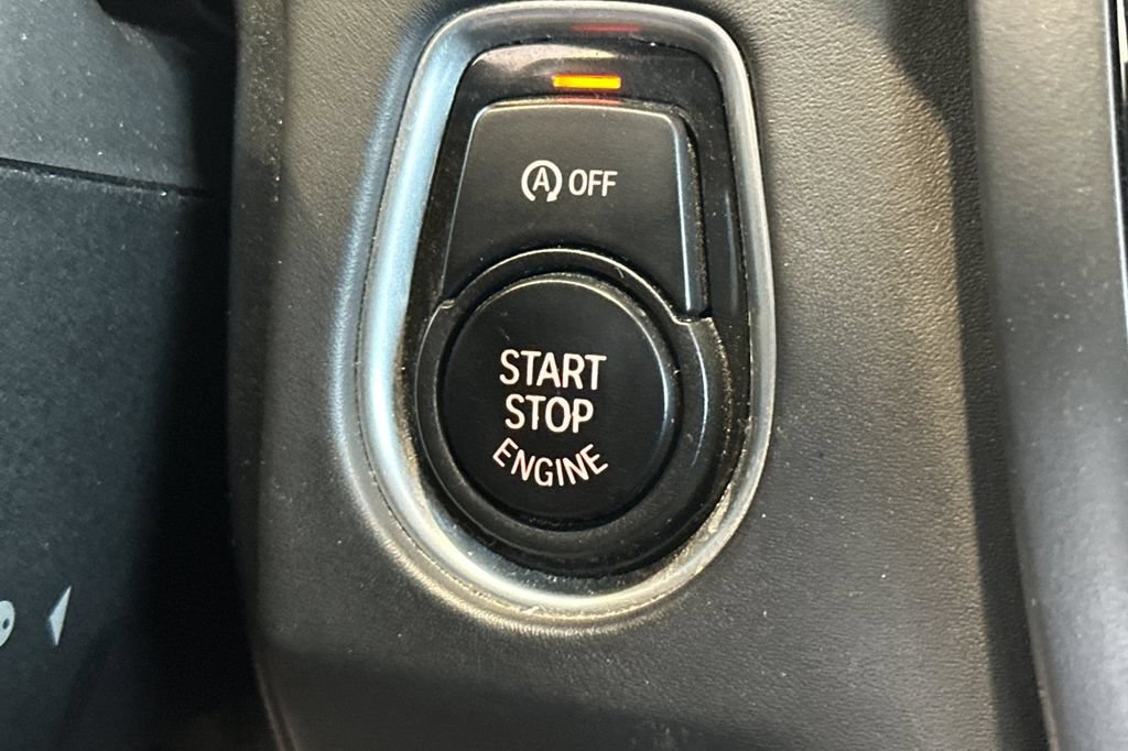 Used 2016 BMW M4 Convertible RWD image 19
