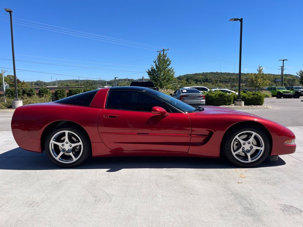 Used 1997 Chevrolet Corvette Coupe RWD image 21
